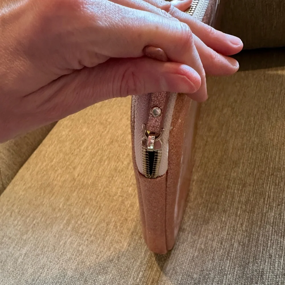 Gorgeous Sparkling Kate Spade Computer Case in Rose Gold💖 Excellent Condition!